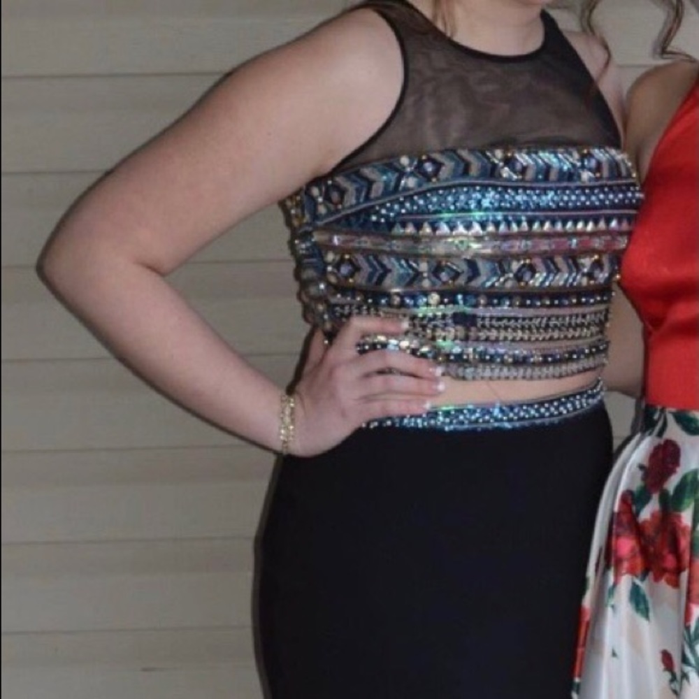 2 piece sequined size 14 prom dress